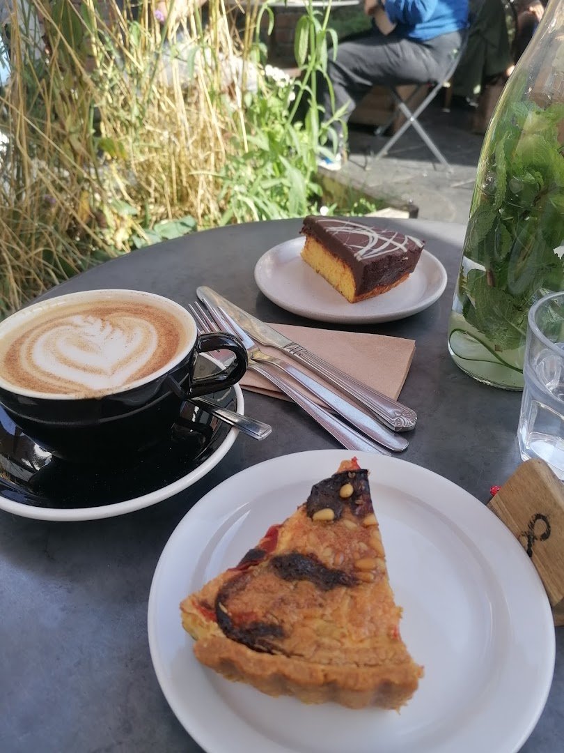 FED 313 specialty coffee shop in Bristol - photo 7