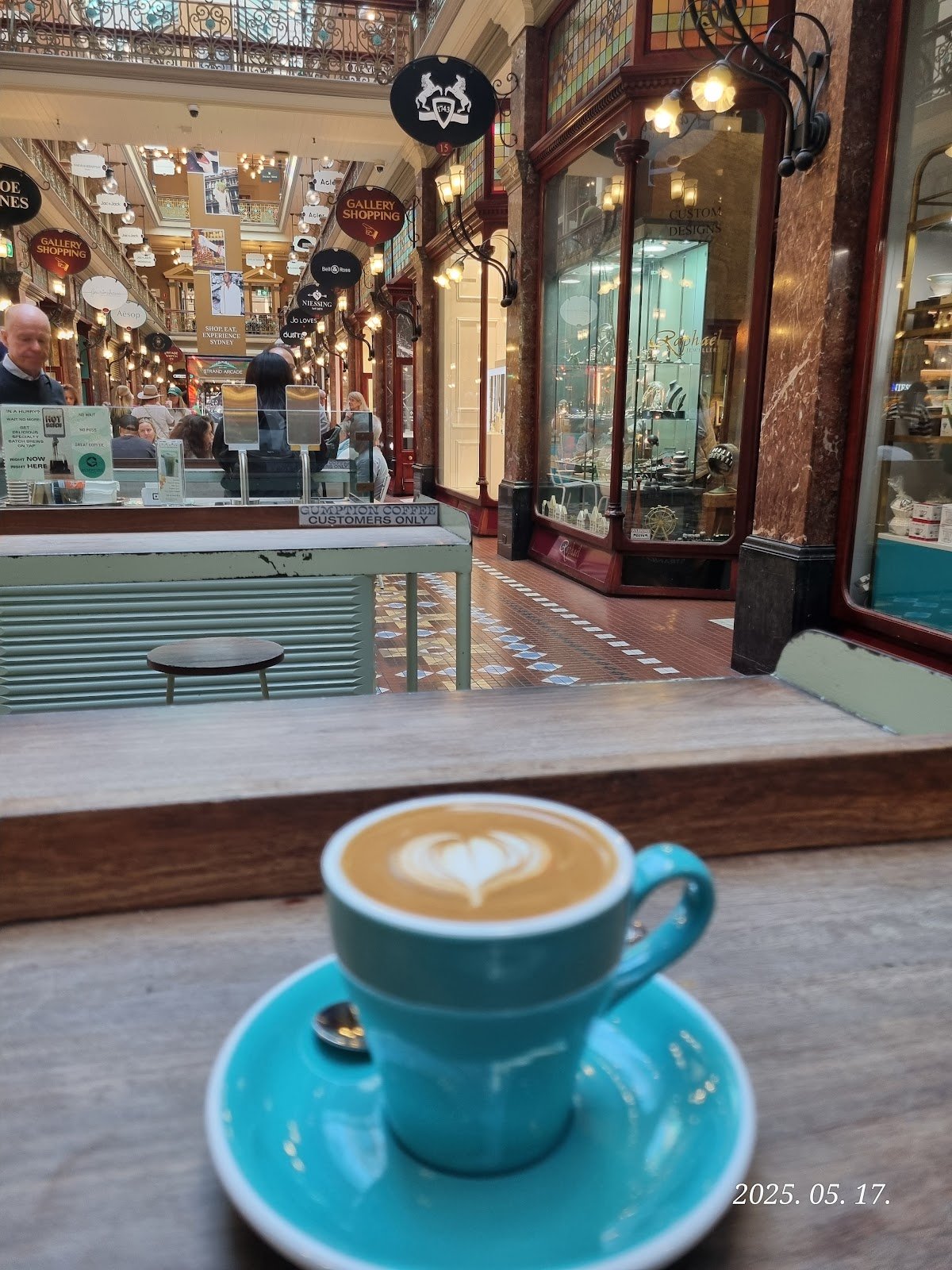 Gumption Coffee specialty coffee shop in Sydney - photo 5