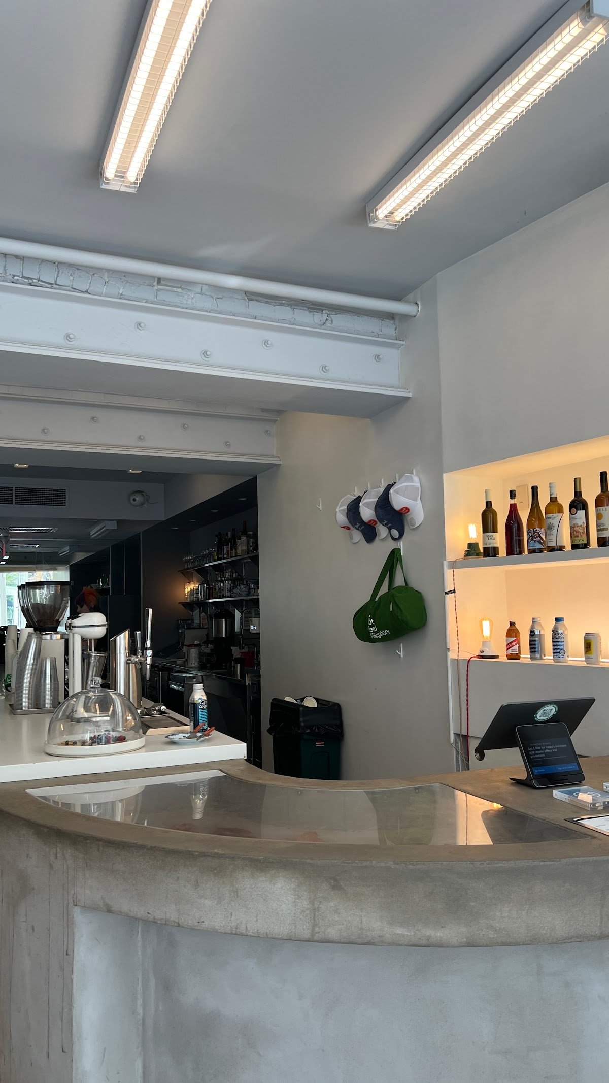 Do Not Feed Alligators specialty coffee shop in New York - photo 17