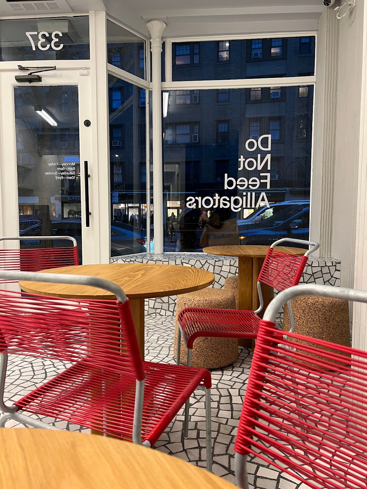 Do Not Feed Alligators specialty coffee shop in New York - photo 2