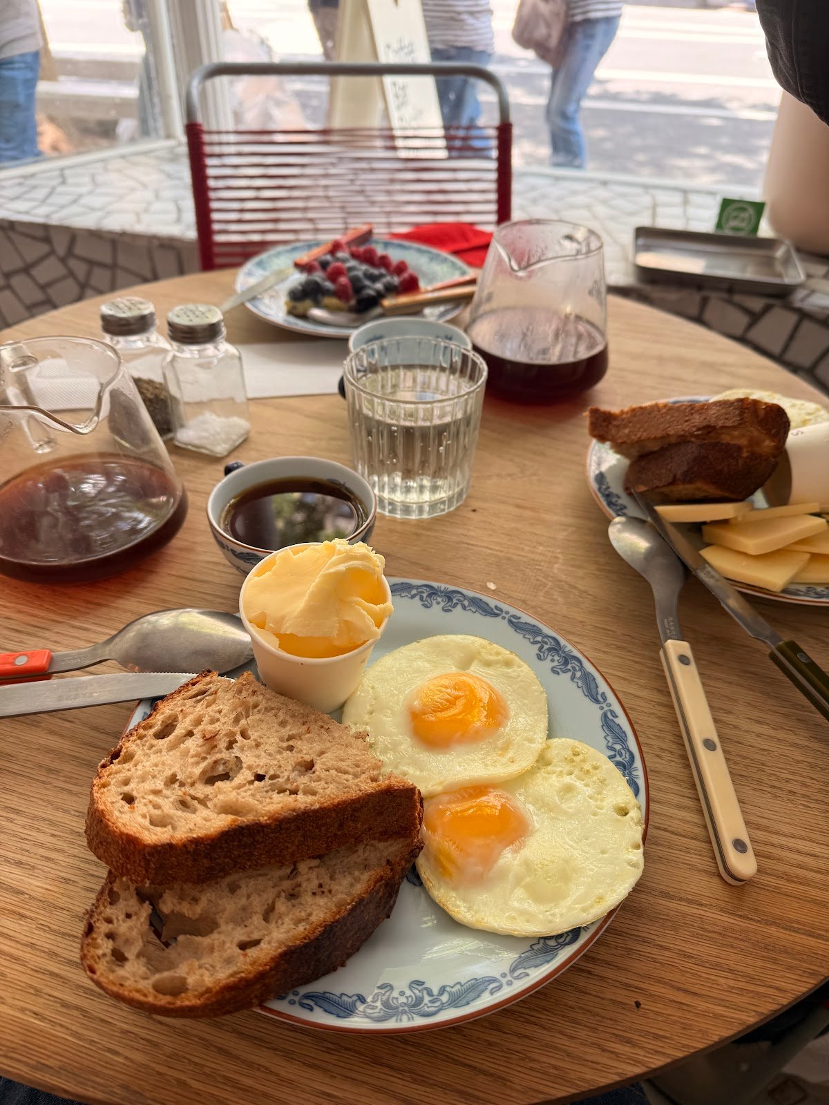 Do Not Feed Alligators specialty coffee shop in New York - photo 10