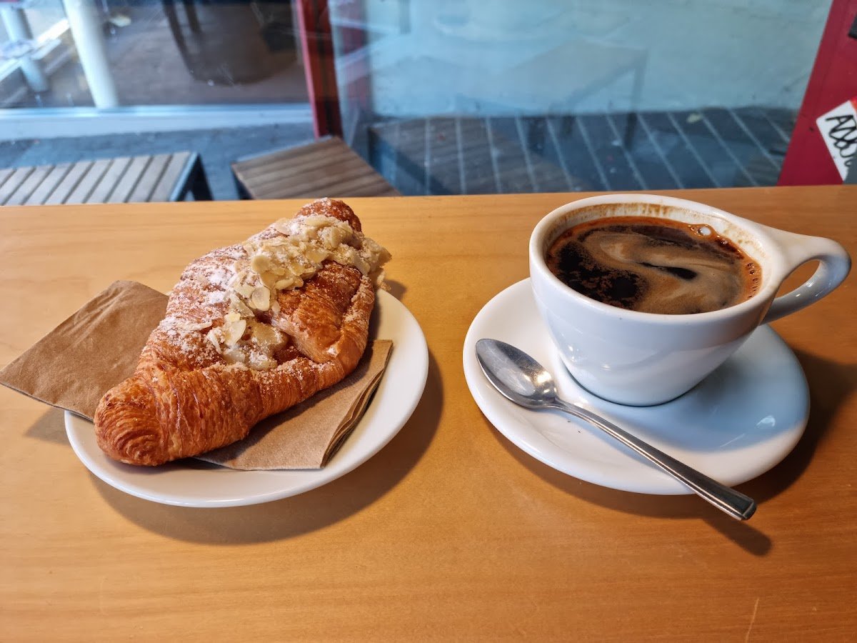 Beanberry Coffee Company specialty coffee shop in London - photo 3