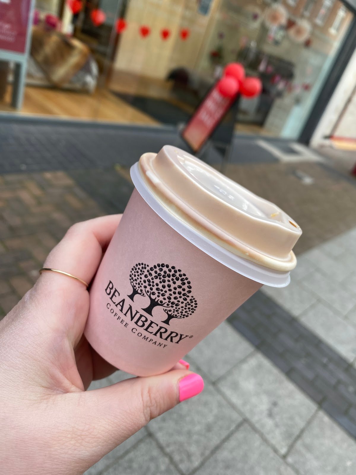 Beanberry Coffee Company specialty coffee shop in London - photo 6