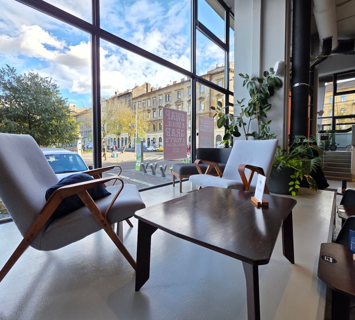 Kastner Kommunity specialty coffee shop in Budapest - photo 2