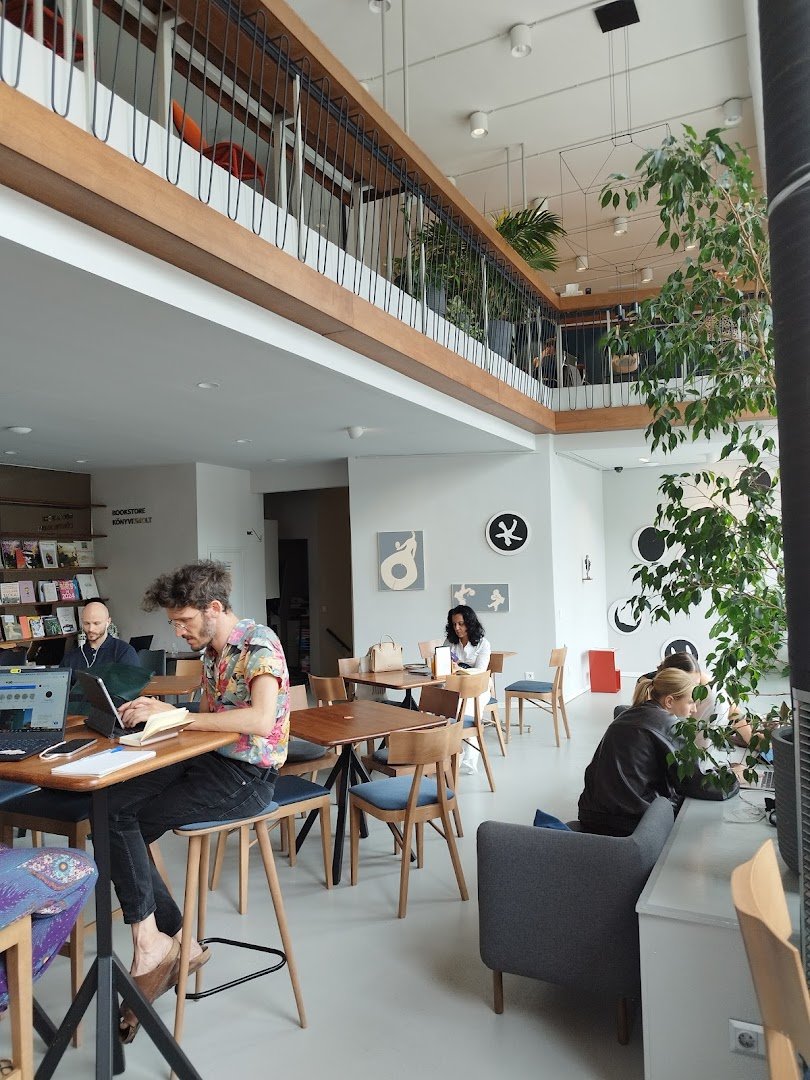 Kastner Kommunity specialty coffee shop in Budapest - photo 3