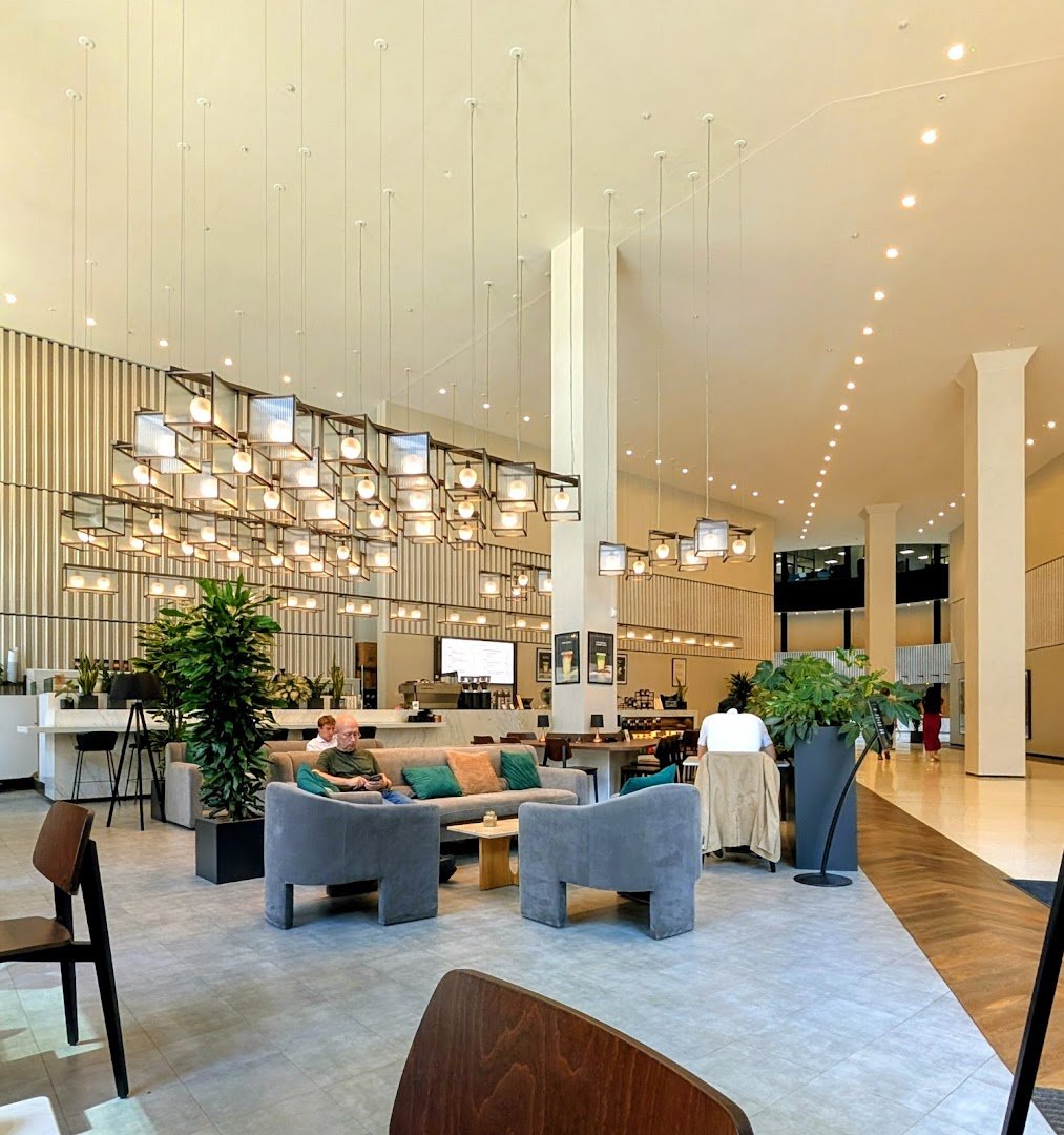 Saint Espresso - Tower Hill specialty coffee shop in London - photo 2