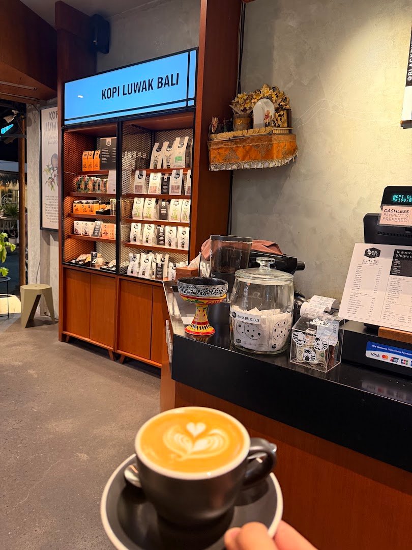 Black Eye Coffee Kayu Ayu specialty coffee shop in Bali - photo 2