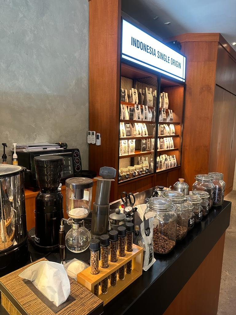 Black Eye Coffee Kayu Ayu specialty coffee shop in Bali - photo 4