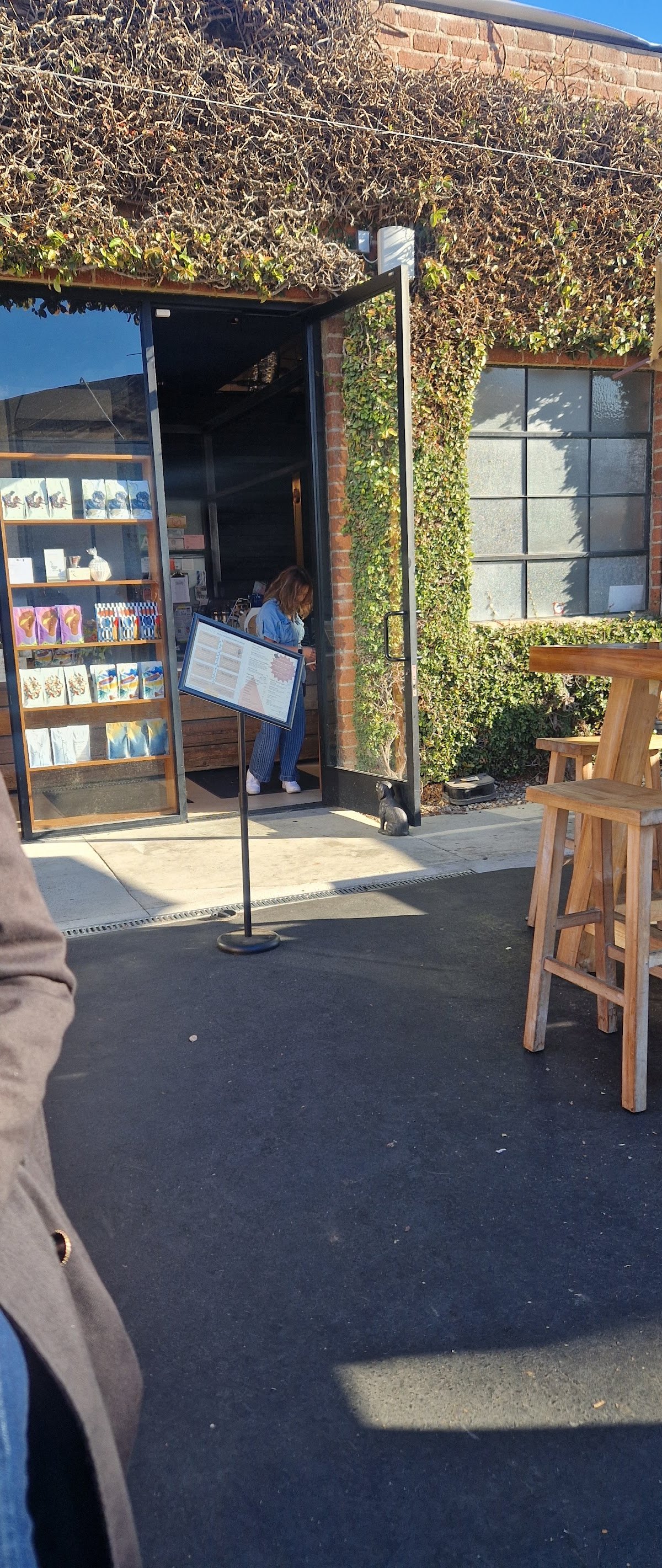 goodboybob coffee roasters specialty coffee shop in Los Angeles - photo 14