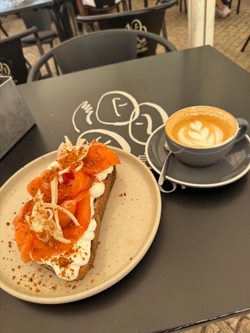 Coffee at The Folks Belém, specialty coffee shop in Lisbon