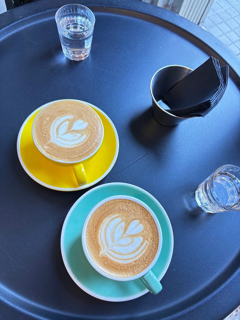 Warung Cafè specialty coffee shop in Barcelona - photo 2