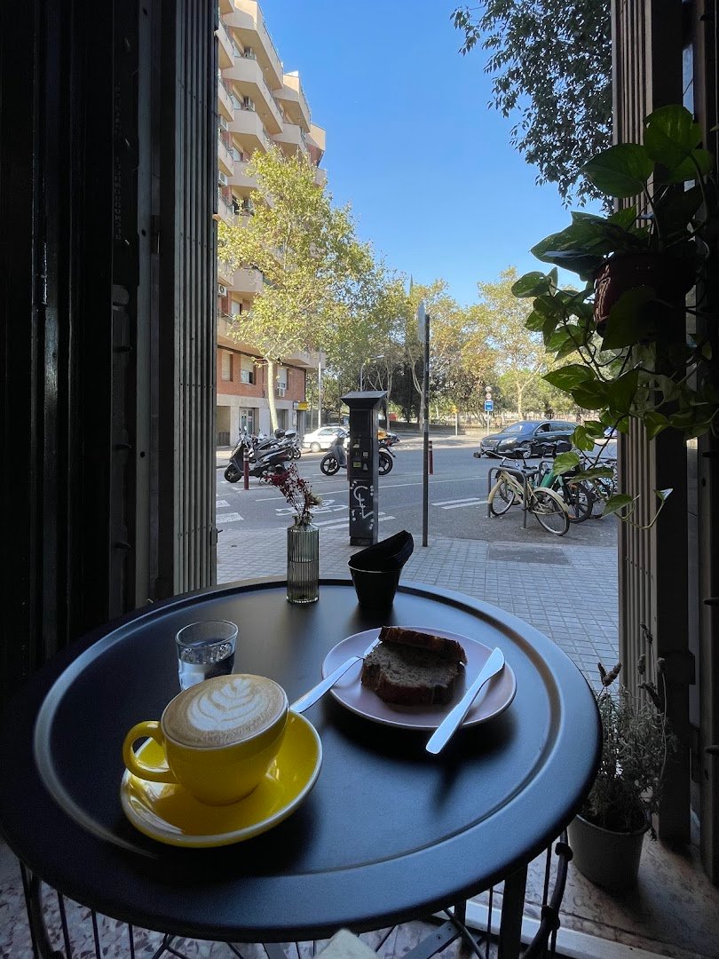 Warung Cafè specialty coffee shop in Barcelona - photo 3