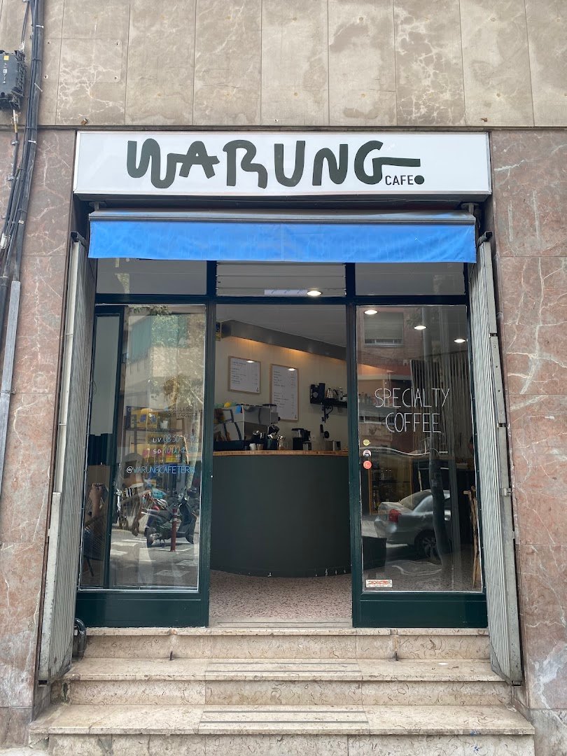 Warung Cafè specialty coffee shop in Barcelona - photo 5