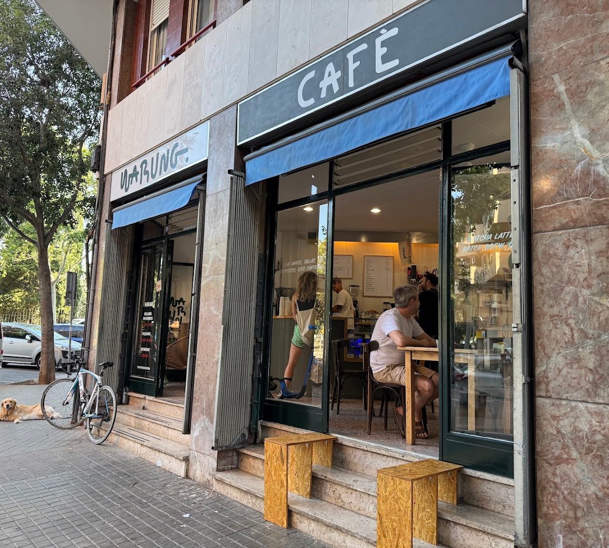 Warung Cafè specialty coffee shop in Barcelona - photo 6