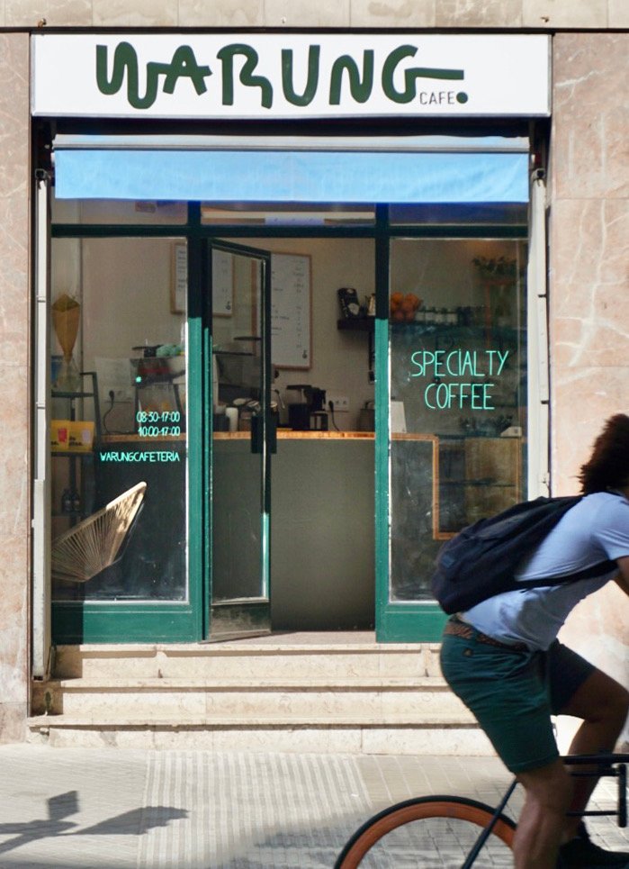 Warung Cafè specialty coffee shop in Barcelona - photo 9