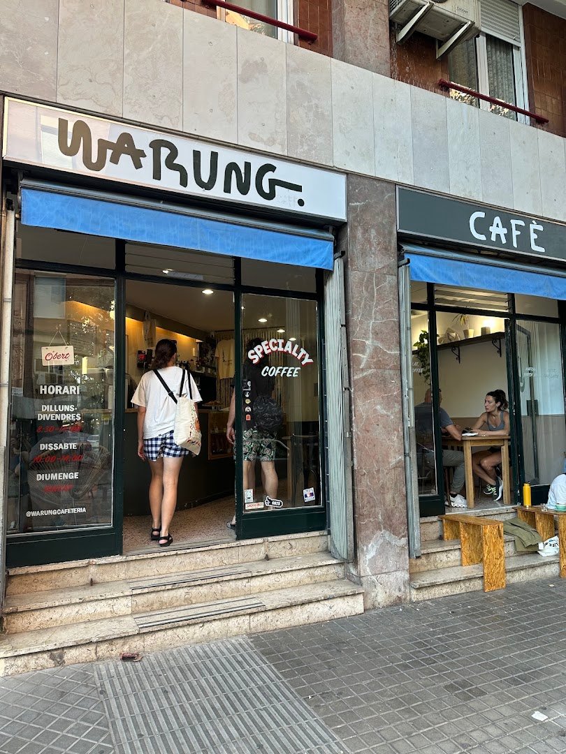 Warung Cafè specialty coffee shop in Barcelona - photo 10