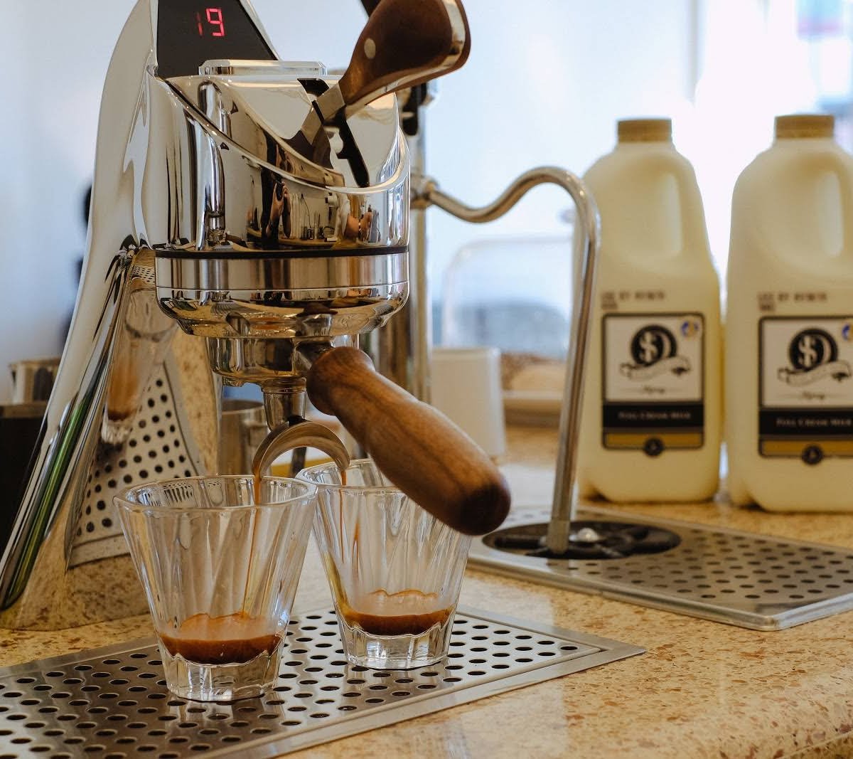 Four Kilo Fish Coffee & Tea specialty coffee shop in Melbourne - photo 6