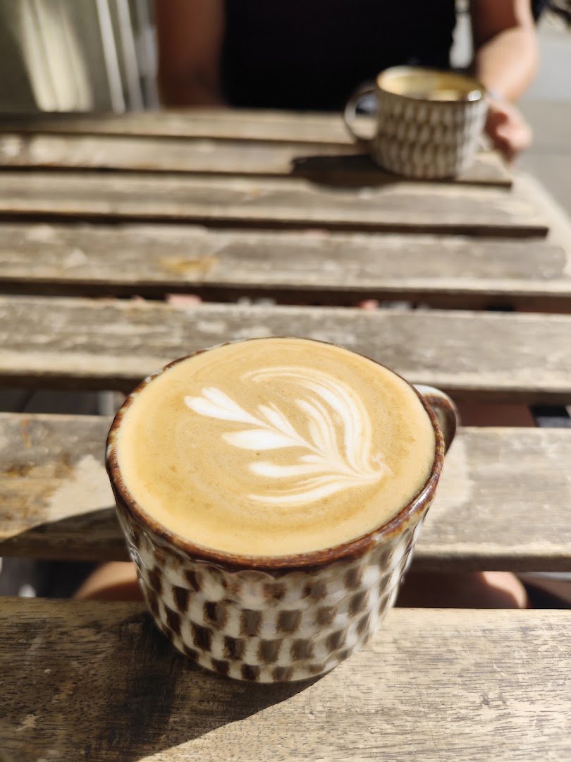 Linka • Eszem - Iszom specialty coffee shop in Budapest - photo 4