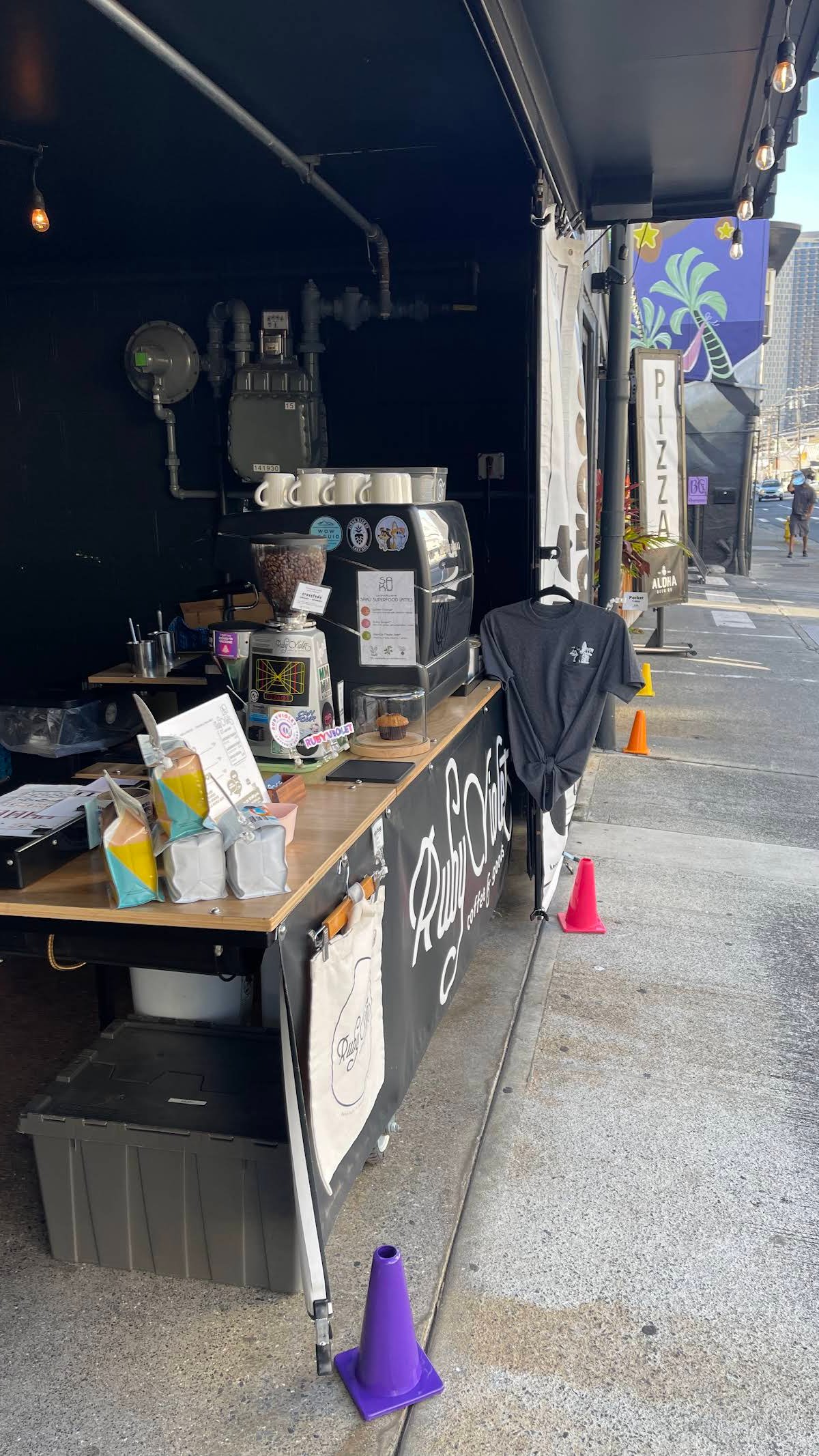 RUBYVIOLET COFFEE specialty coffee shop in Honolulu - photo 7