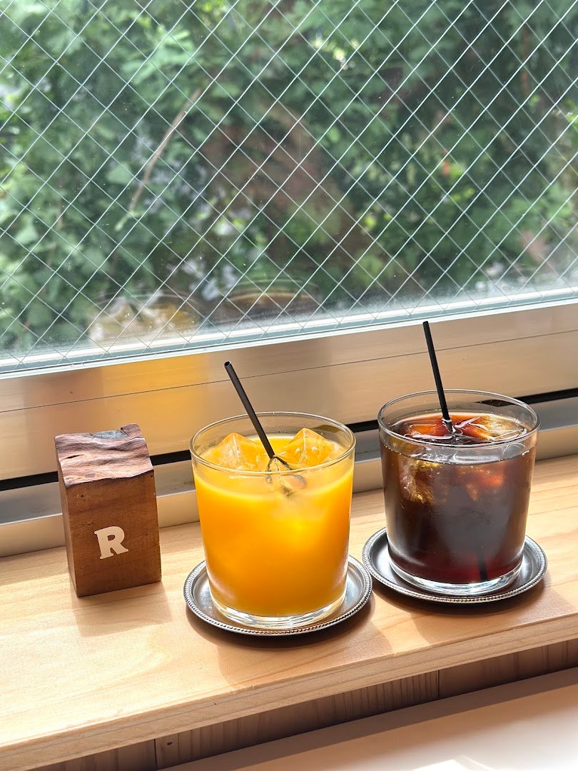 Coffee at YOUR DAILY COFFEE ROAST AND BREAKFAST, specialty coffee shop in Tokyo