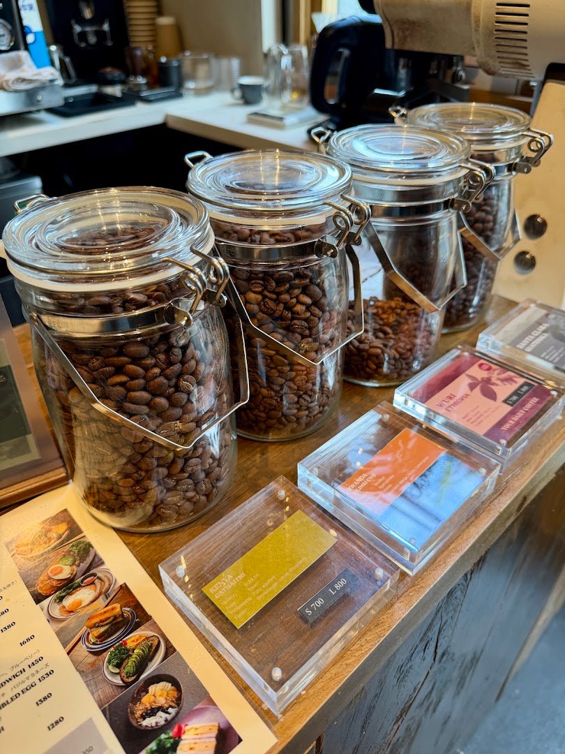 Interior of YOUR DAILY COFFEE ROAST AND BREAKFAST, specialty coffee shop in Tokyo