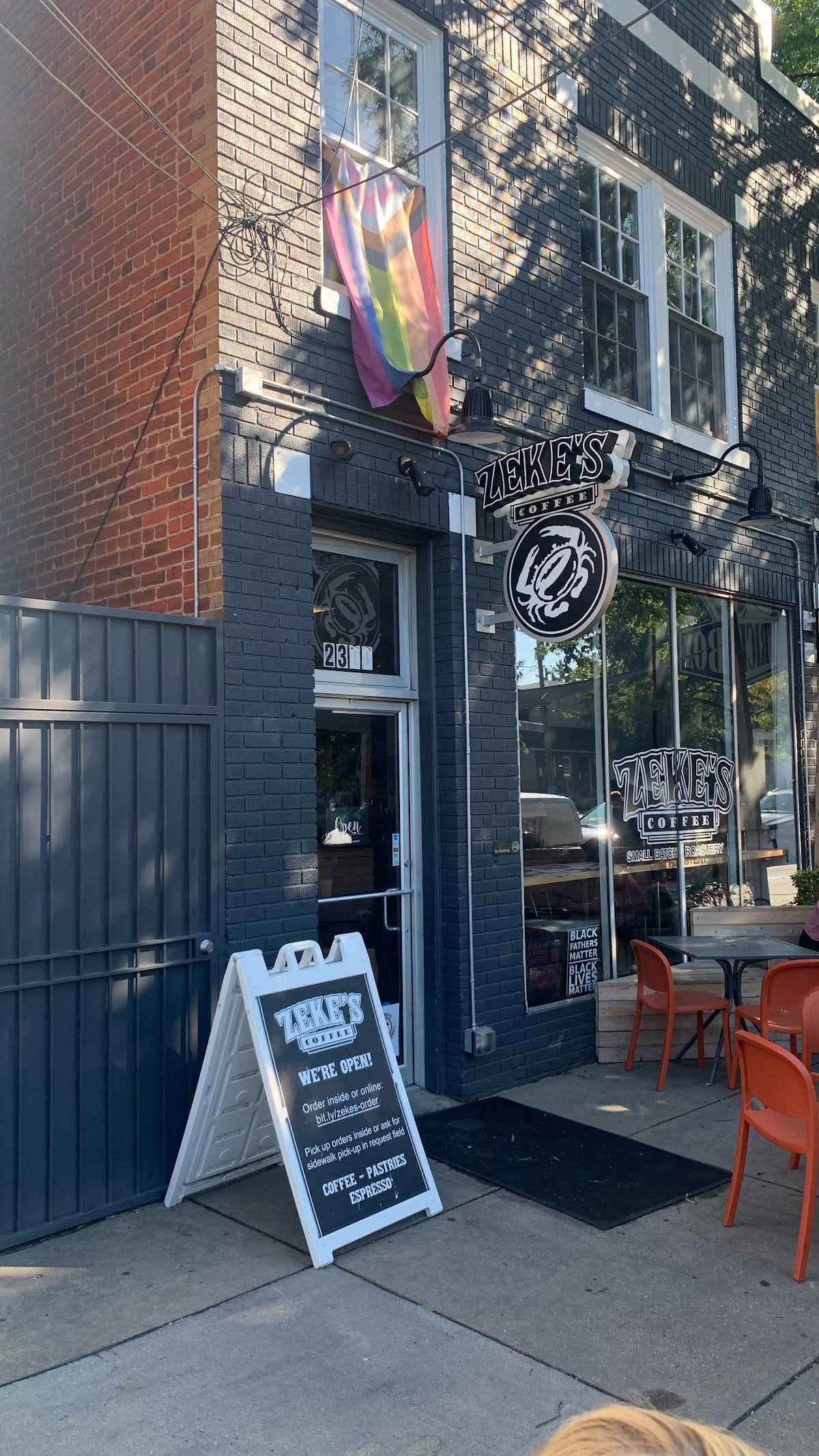 Zeke's Coffee of DC specialty coffee shop in Washington, D.C. - photo 13