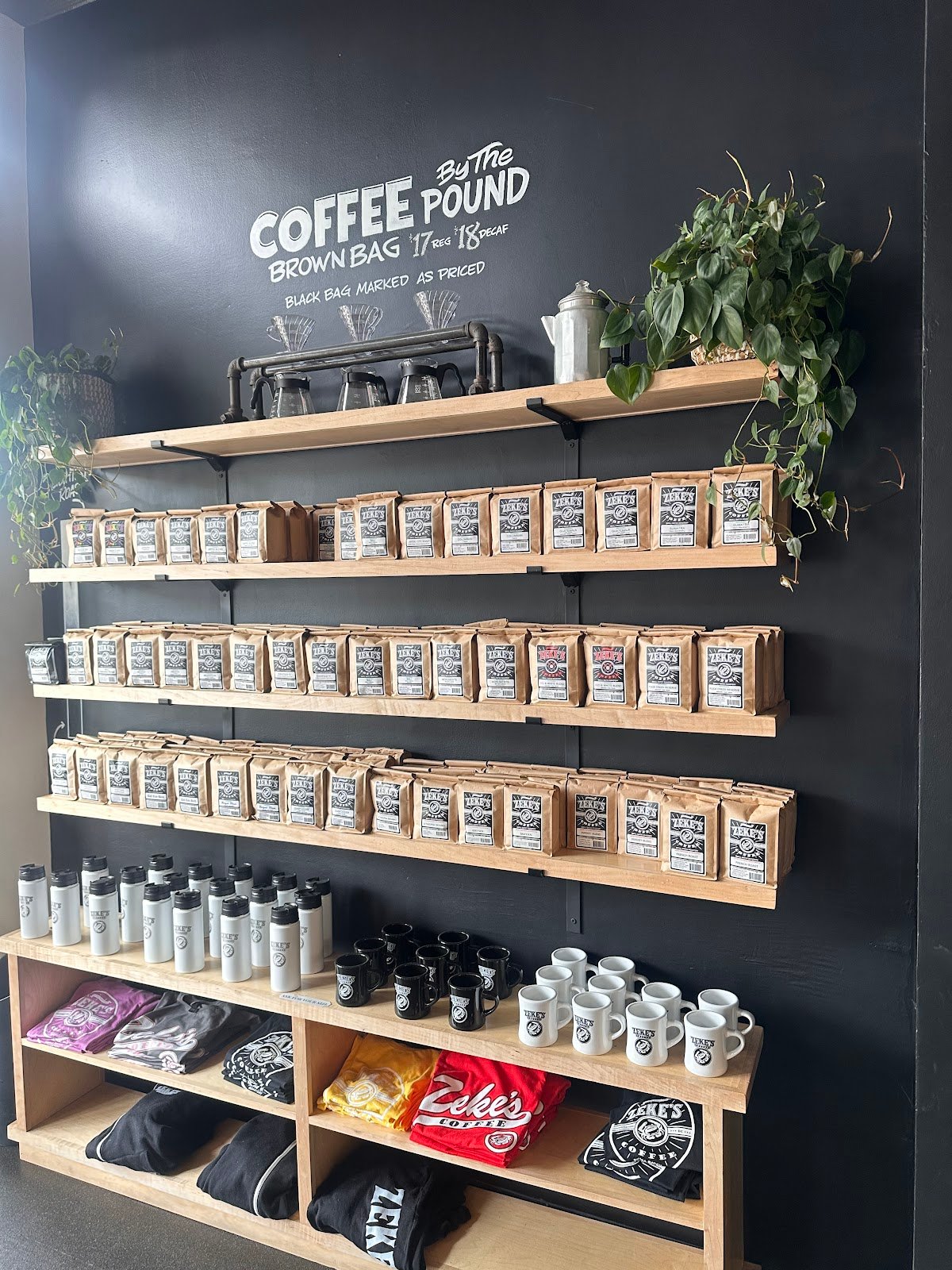 Zeke's Coffee of DC specialty coffee shop in Washington, D.C. - photo 6