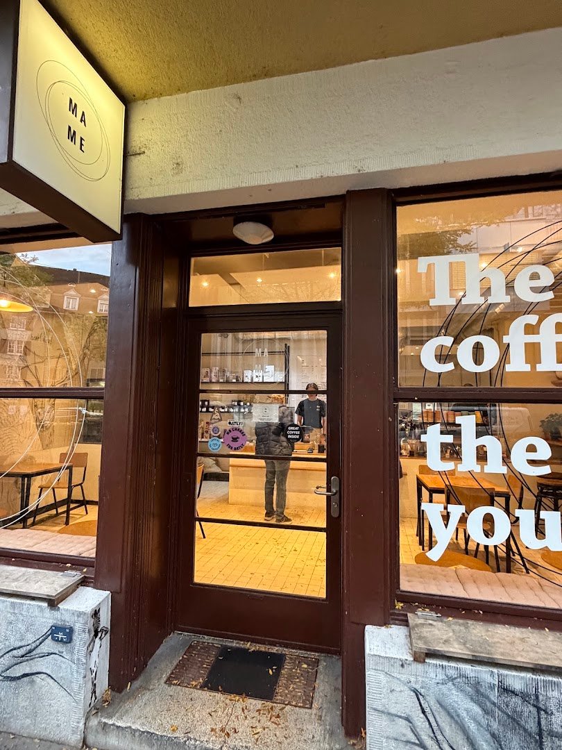 Storefront of MAME Josef, specialty coffee shop in Zurich