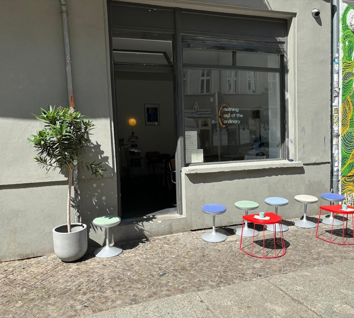 nothing out of the ordinary specialty coffee shop in Berlin - photo 4