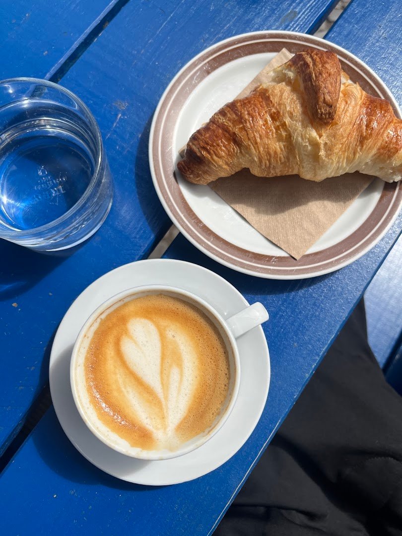 nothing out of the ordinary specialty coffee shop in Berlin - photo 6
