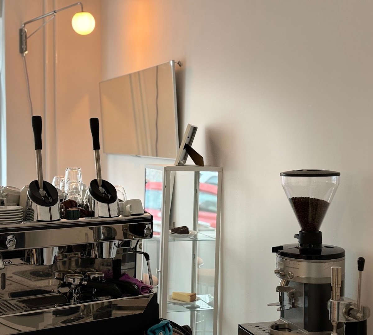 nothing out of the ordinary specialty coffee shop in Berlin - photo 9