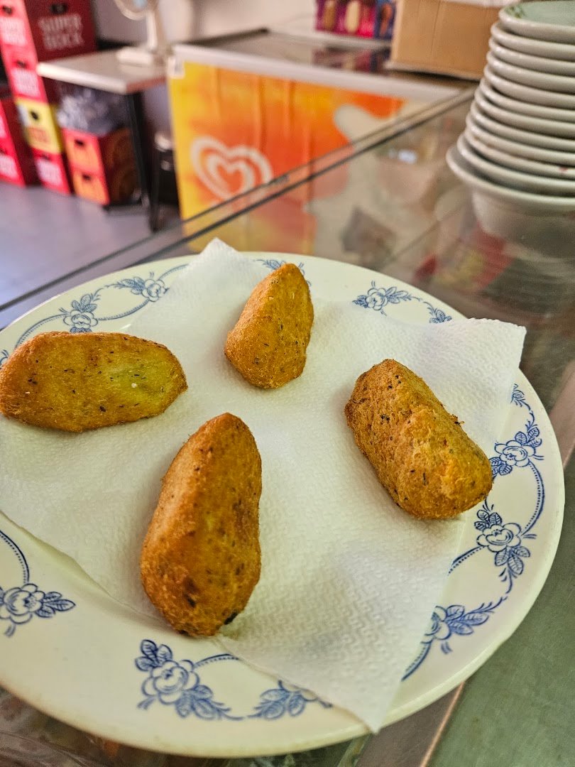 Food at S. Francisco, specialty coffee shop in Porto