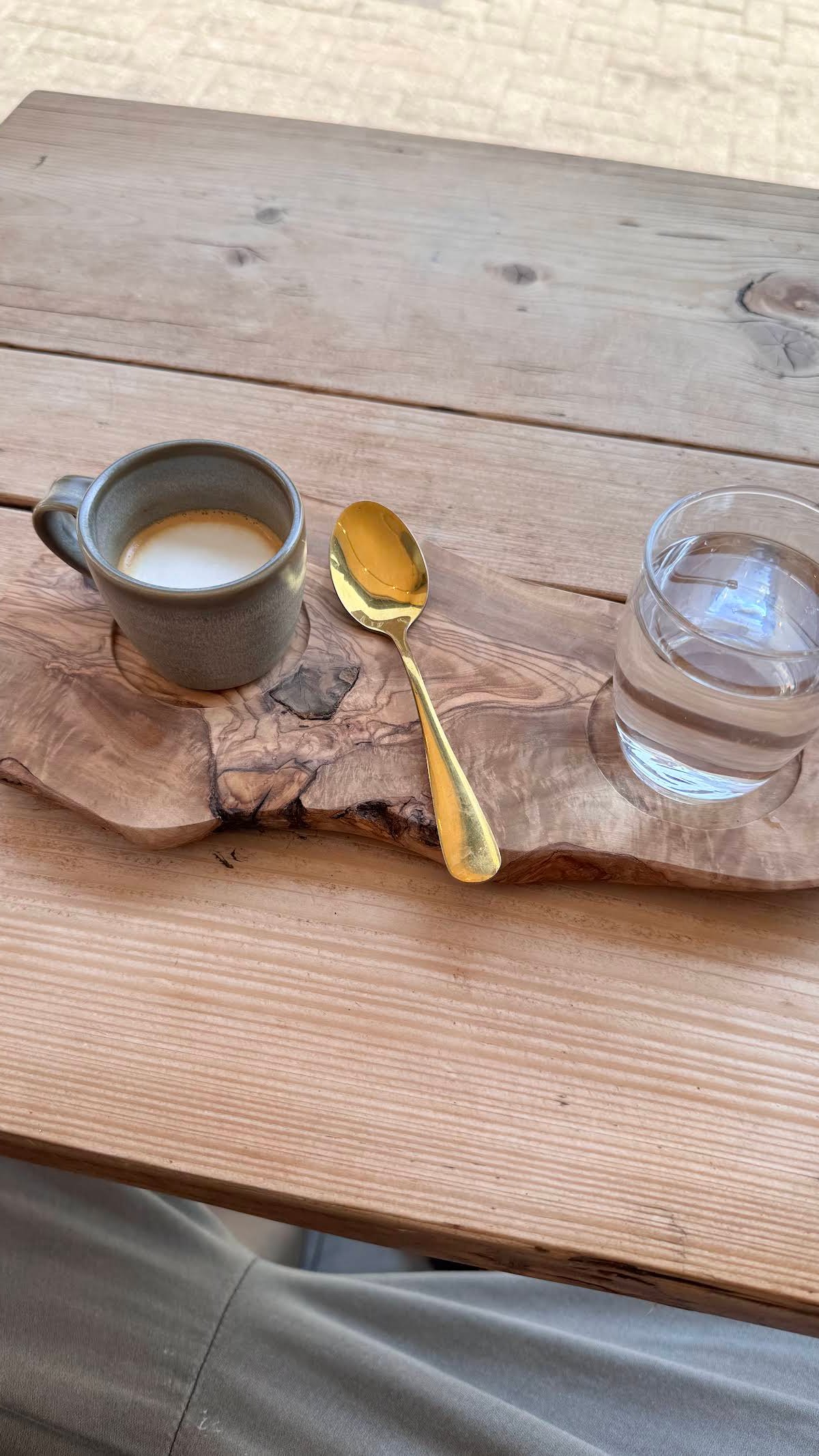 Farm & Flynn specialty coffee shop in London - photo 11