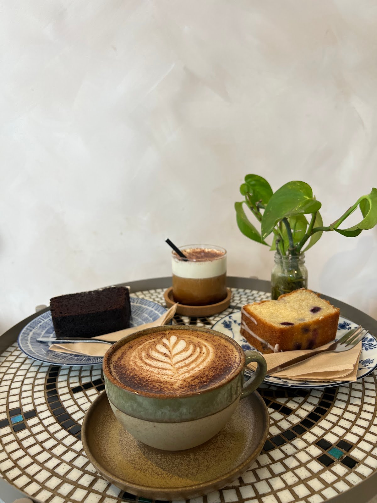 Farm & Flynn specialty coffee shop in London - photo 7