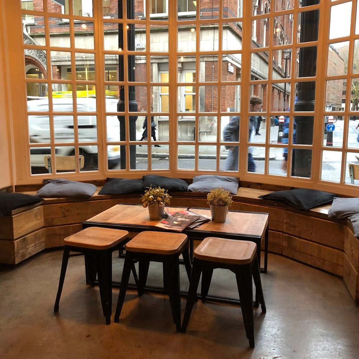 Chancery Press specialty coffee shop in London - photo 11