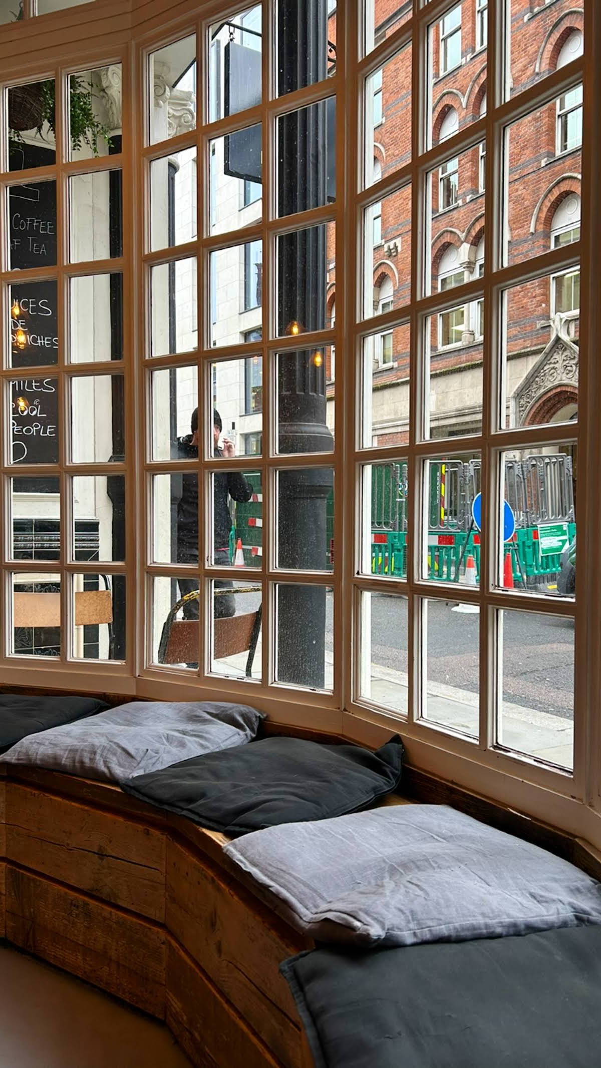 Chancery Press specialty coffee shop in London - photo 10