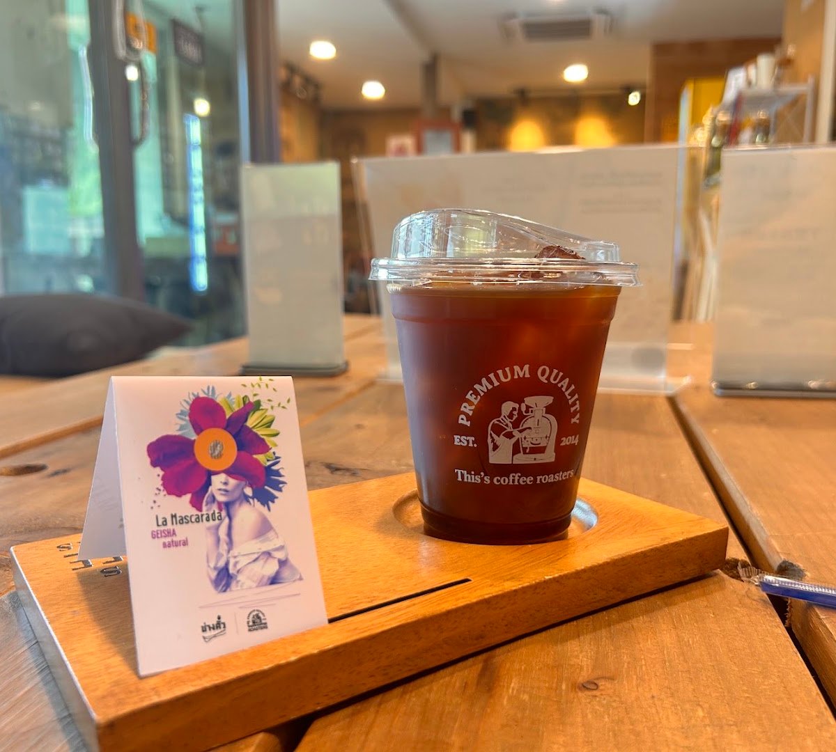 This's Coffee Roaster specialty coffee shop in Bangkok - photo 5