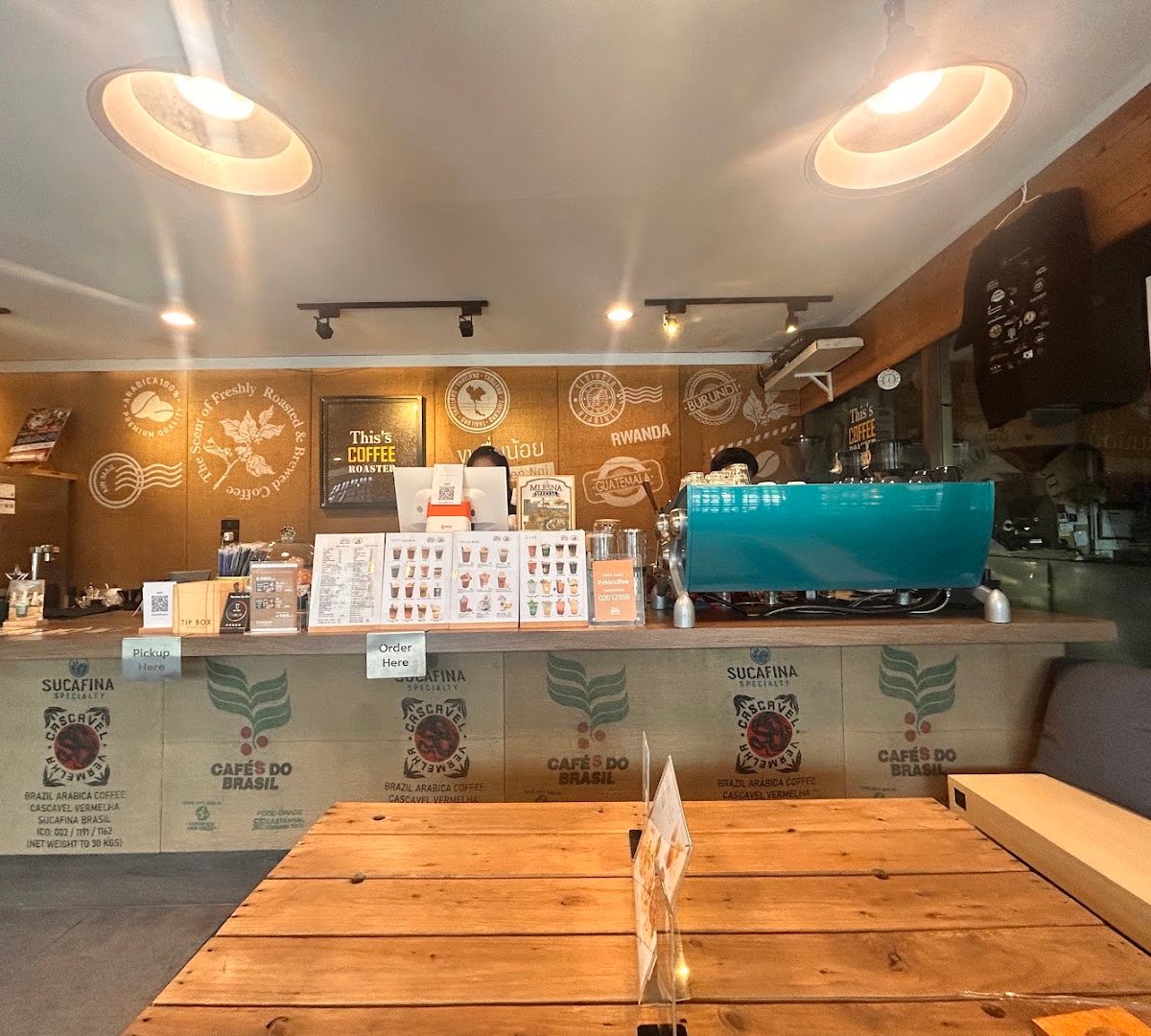 This's Coffee Roaster specialty coffee shop in Bangkok - photo 8