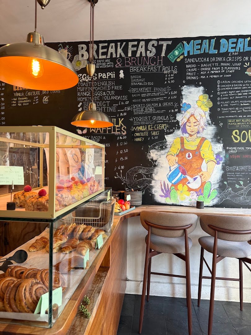 Interior of Papii, specialty coffee shop in Edinburgh