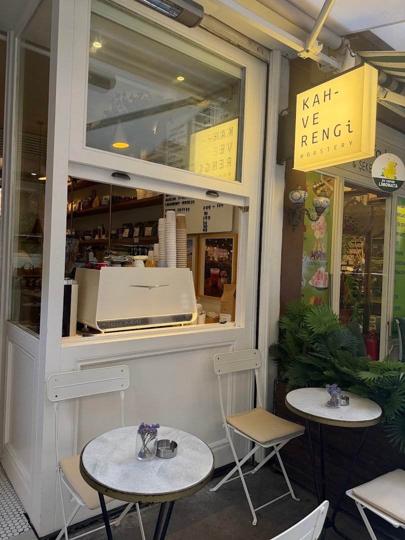 Kahverengi Roastery Nişantaşı specialty coffee shop in Istanbul - photo 2