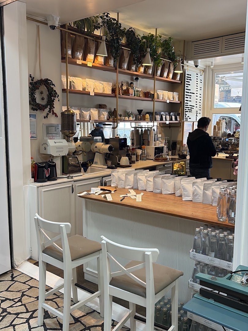 Kahverengi Roastery Nişantaşı specialty coffee shop in Istanbul - photo 4