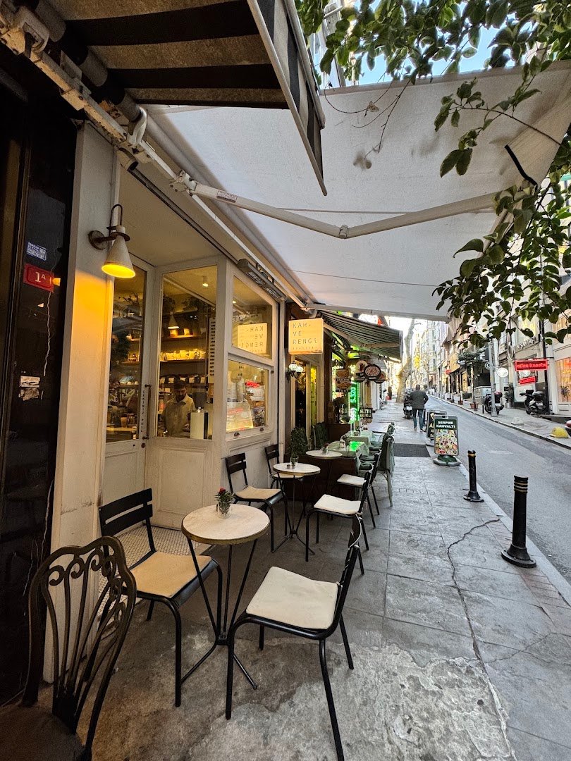 Kahverengi Roastery Nişantaşı specialty coffee shop in Istanbul - photo 7