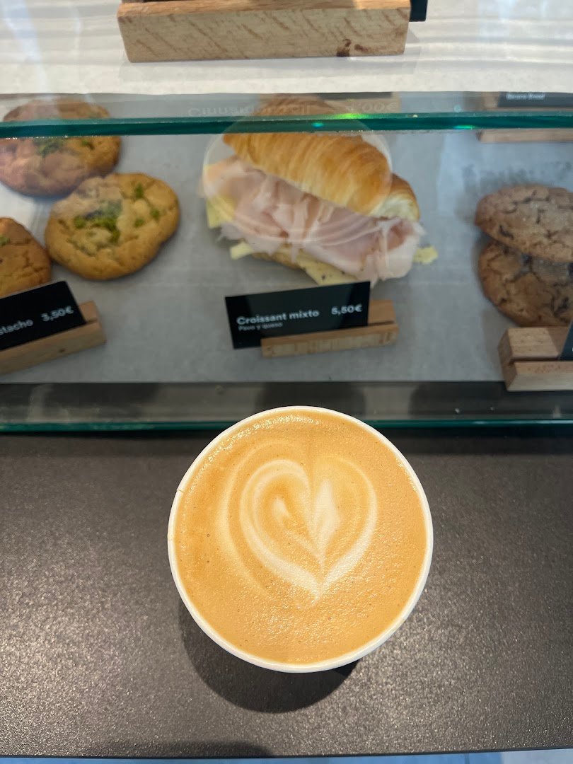 East Crema Coffee Nieremberg (Specialty Coffee Madrid) specialty coffee shop in Madrid - photo 6