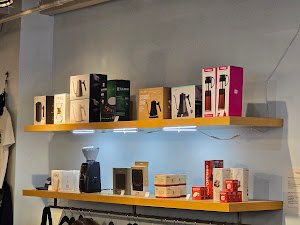 Intelligentsia Coffee Broadway Coffeebar specialty coffee shop in Chicago - photo 11