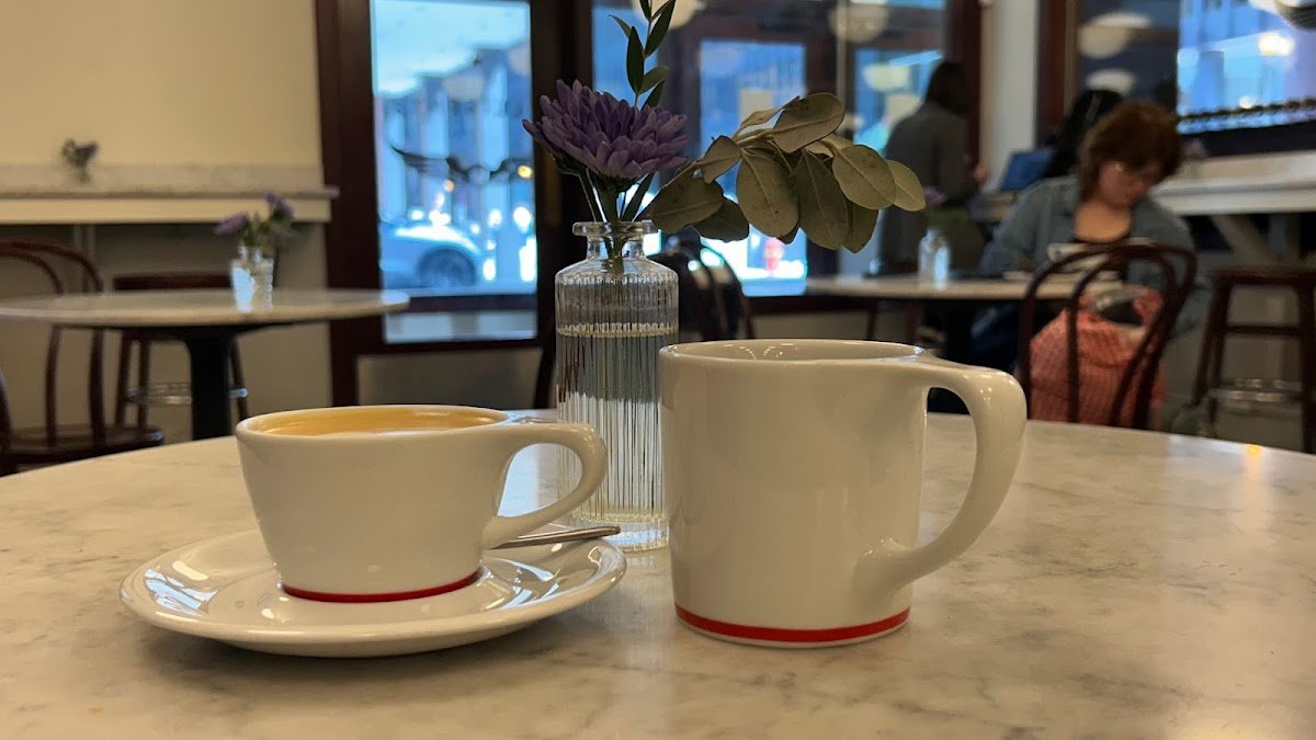 Intelligentsia Coffee Broadway Coffeebar specialty coffee shop in Chicago - photo 3