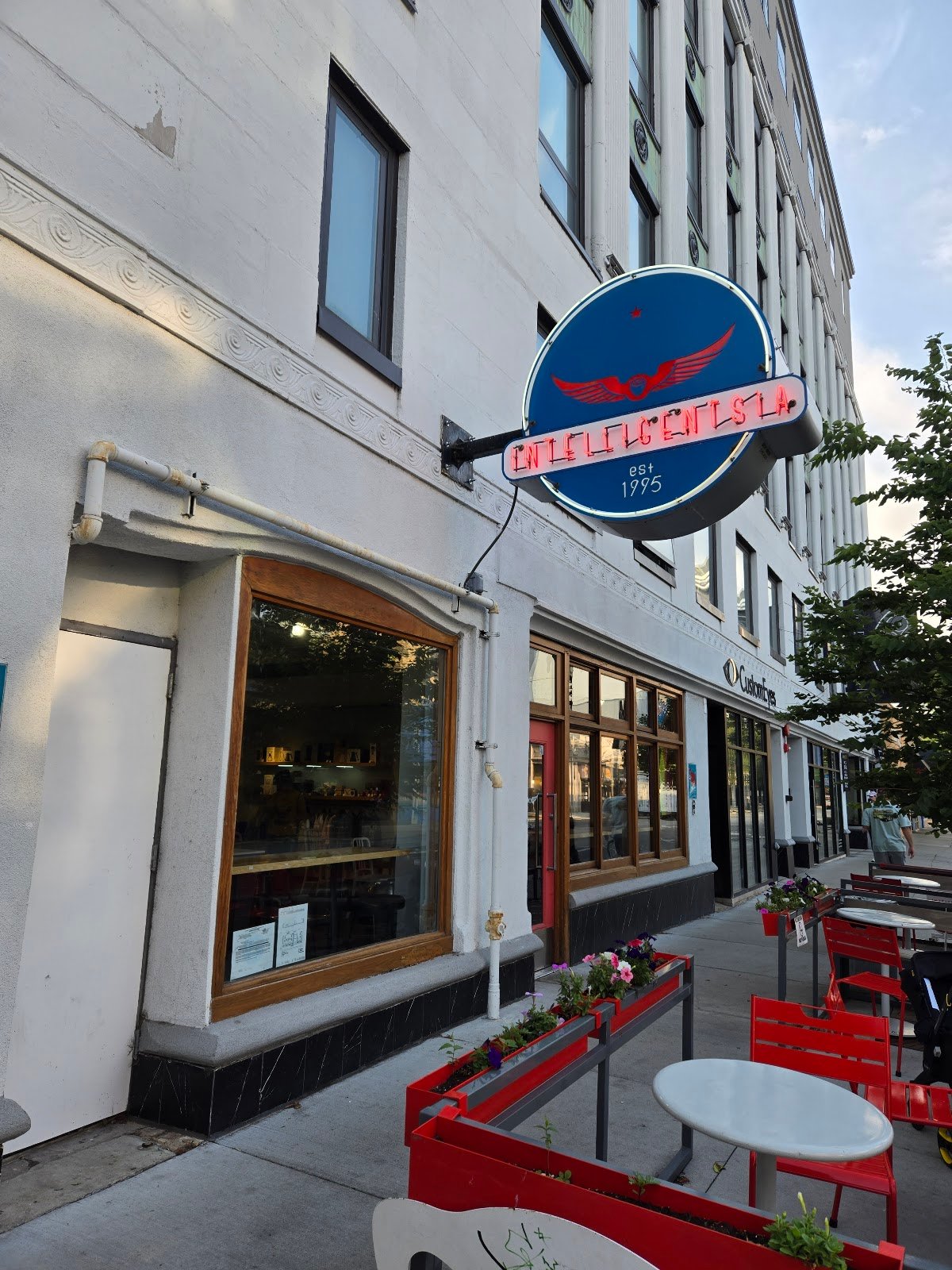 Intelligentsia Coffee Broadway Coffeebar specialty coffee shop in Chicago - photo 4