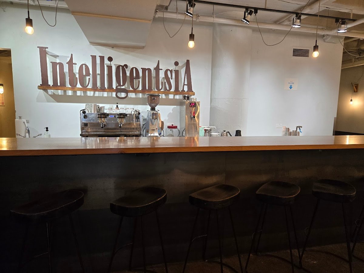 Intelligentsia Coffee Broadway Coffeebar specialty coffee shop in Chicago - photo 8