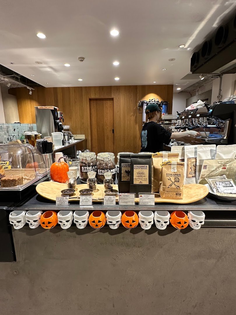 Interior of STREAMER COFFEE COMPANY SETAGAYA-DAITA, specialty coffee shop in Tokyo