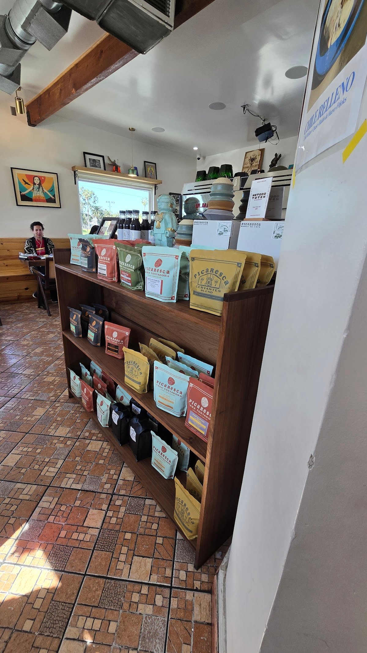 Picaresca Barra de Cafe specialty coffee shop in Los Angeles - photo 11