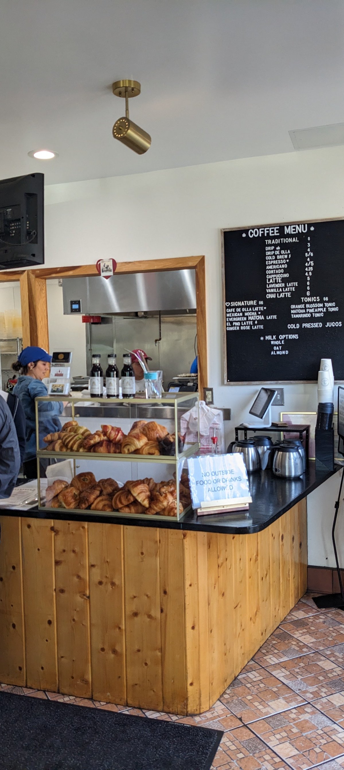 Picaresca Barra de Cafe specialty coffee shop in Los Angeles - photo 10